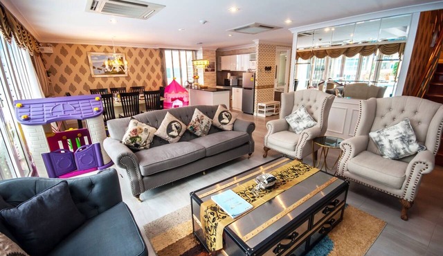 E105 Spacious Duplex 3-bedroom apartment Pool access with Playground near Beach in Huahin