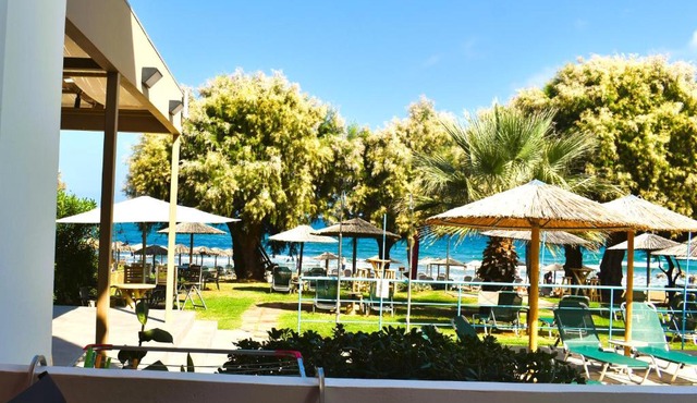 Eden Beach Hotel in Agia Marina Nea Kydonias