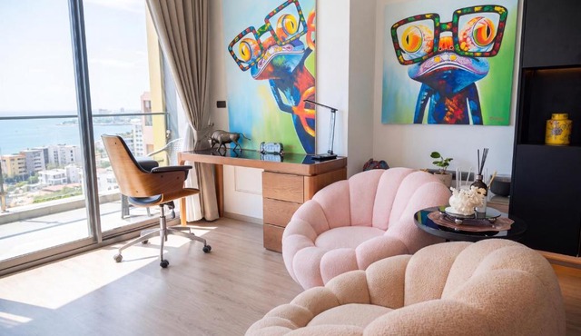 EDGE Central Pattaya 2BR Ocean View Luxury Condo Rooftop Pool Central Location