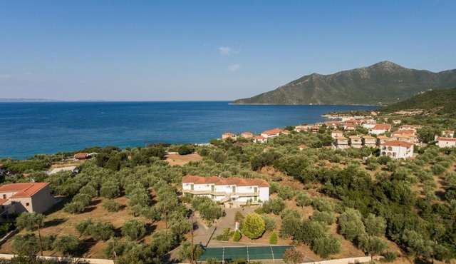 Elaionas in Leonidio