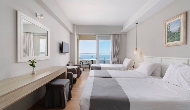 Elea Beach Hotel in Corfu