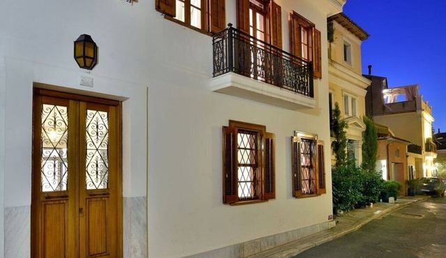 Elegant Plaka Townhouse | Aldis Mansion | 3 Bedrooms | Central Athens Location in Athens