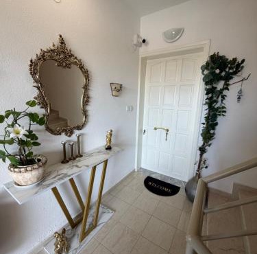 Elenas Apartments in Plataria