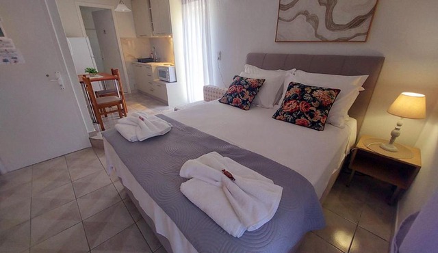 Eleni's Apartments Igoumenitsa - Γκαρσονιέρα στο ισόγειο επιπλωμένη, εξοπλισμένη in Igoumenitsa