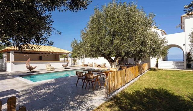 Eneos Residence - Koroni Poolside Jewel in Kalamata