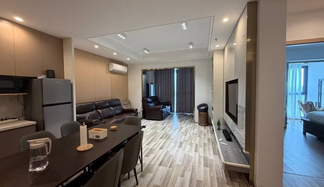 Enjoyable 2+1 bedroom condo with AC in vibrant and River-view in Phnom Penh