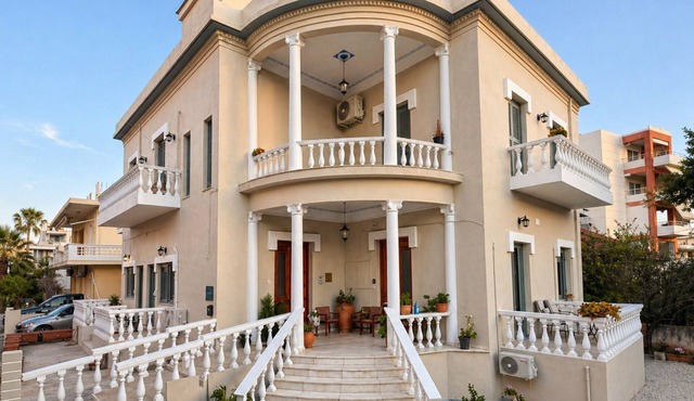 Epavlis Rodon Spacious 3BR 3 Min Walk to Beach Private Parking