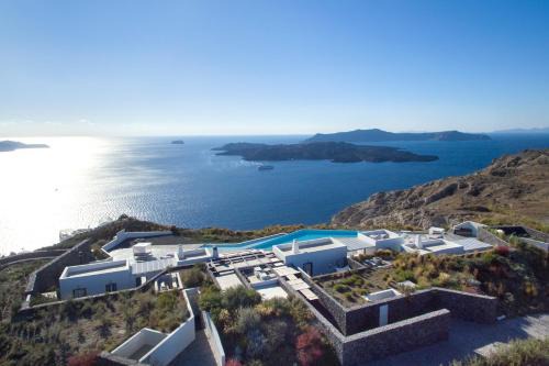 Erosantorini Luxury Private Estate & Suites