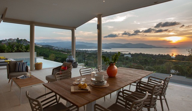 Exceptional Family&Friends Large Villa Infinity Pool, Stunning Sunset Ocean-View