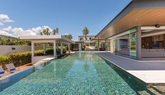 Exclusive Sea Renity A Beachfront Villa Retreat Sleeps 12 Adults and 6 Kids in Koh Samui