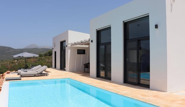Exclusive villa with pool, built in 2021, stunning sea view, Ionian island of Le
