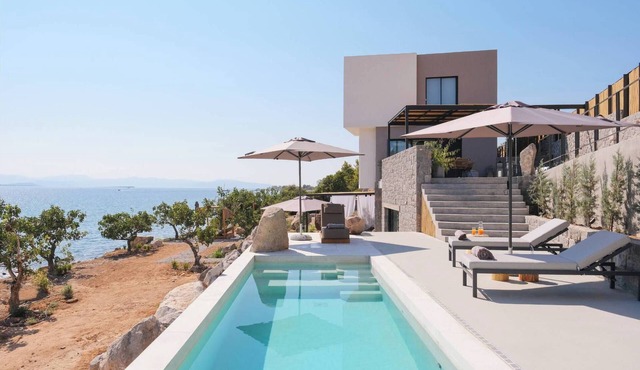 Floating Cubes Villa Piscina with private Pool in Πέρδικα