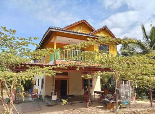 Flower Bungalow Mpai Bay