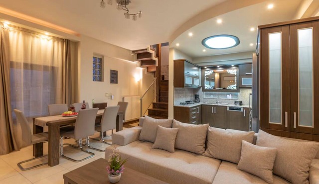 Fortezza Side Suite three levels with Jacuzzi in Rethymno