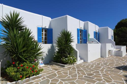 Fragos Apartments in Paros