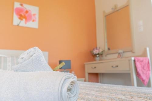 Fully Renovated Sea View Apartment in Perivólia