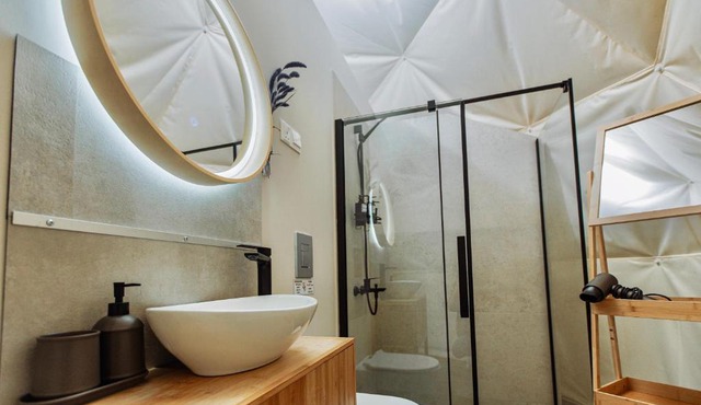 Geometry Park - Luxury Glamping & Wellness in Ayios Theodhoros