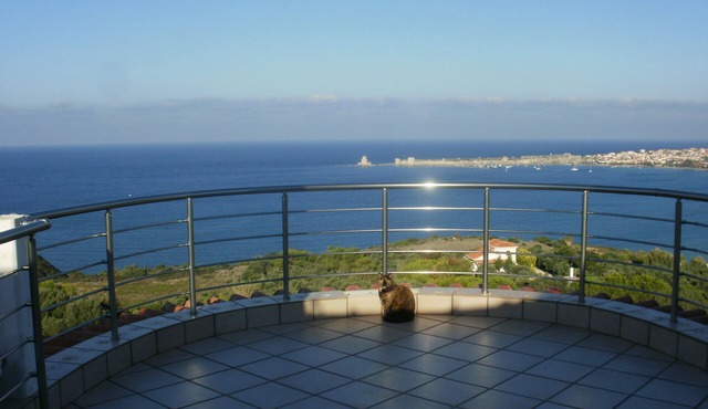house-apartments ground floor panoramic view on sea fortress above ground pool in Methoni - Messenia - Peloponnese - Grecia