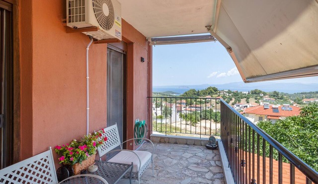 Halkidiki Sunhouse Country Home with Sea View, Wi-Fi, and Air Conditioning in Paliouri