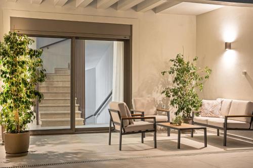 Hariati Villas - An Elegant Escape, by Zantewize in Kipseli