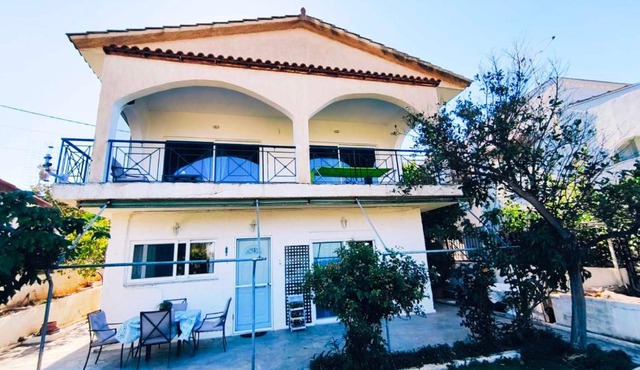 Harmony's House in Ayía Paraskeví