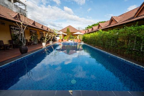Hello Kampot Resort