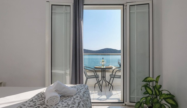 Hiona Seaside in Agios Nikolaos