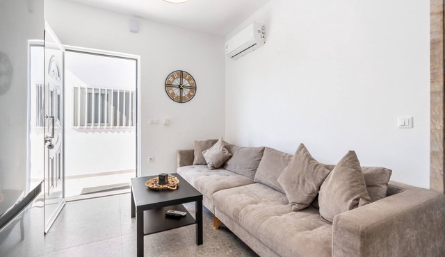 Holiday Home 'Maria Suites Sunset' with Wi-Fi and Air Conditioning in Rhodes