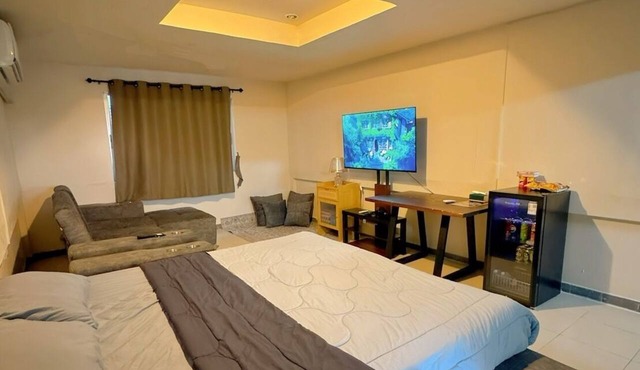 Holy Hostel Sathorn