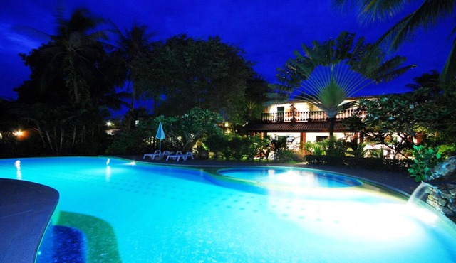 Homerez - 30 m away from the beach! Amazing house for 8 ppl. with shared pool