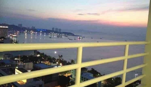 Honeys ViewTalay 6 Pattaya Beach Seaview