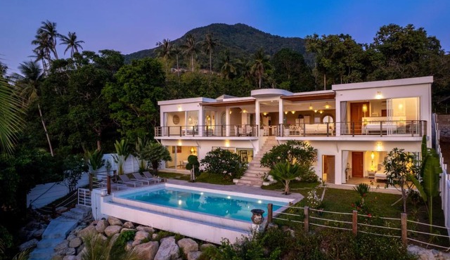 Hortensia Luxury Beach Villa