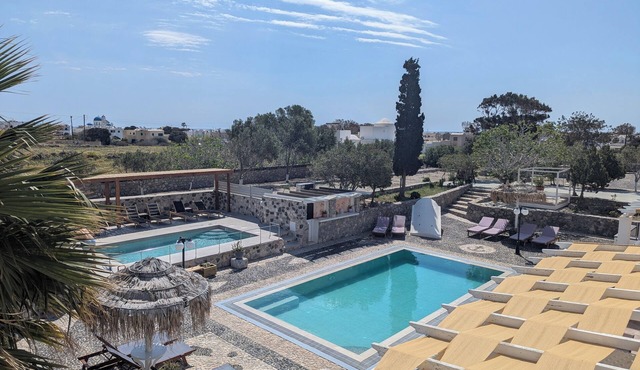 House for 5 included car, breakf (Heated Pool)