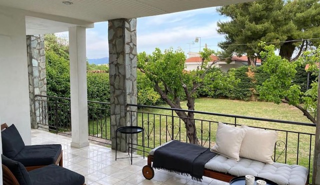 House+garden near the sea