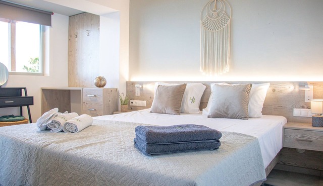 House of Harmony Suites | Maria