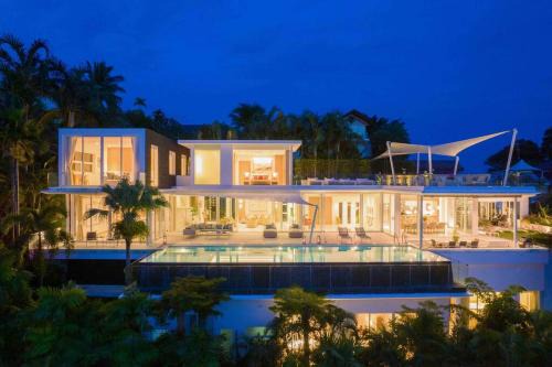 Indulge in Your Dream Getaway at Gemini Villa 6 Bedrooms, Private Beach, and Yamu Pier Sea Views in Phuket