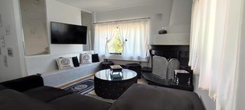 Ixian House Apartment in Ixia