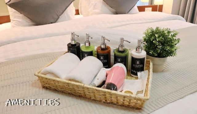 JJ SUITES · Large Renov@ted Suite 3BDR/6 Per, Nightlife Soi 11