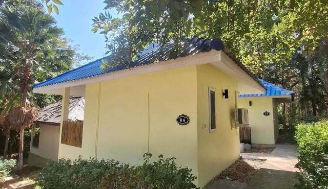 Jungle Breeze Bungalow 6, Fast WiFi, Quiet Retreat