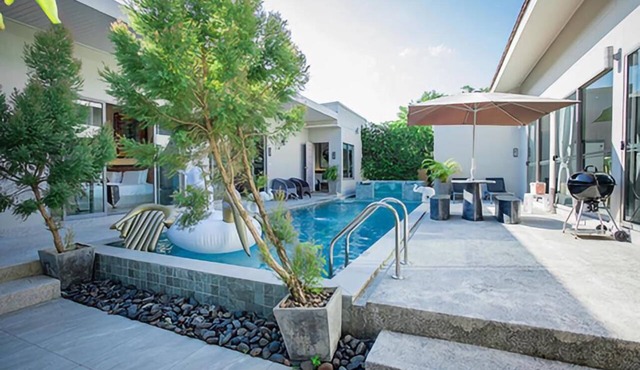 Kaizer Pool Villas in Thalang