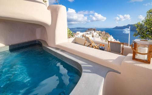 Kallisti Sunset in Oia