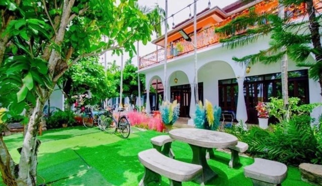 Karnie Cheer Pool Villa & Resort Pattaya with slow-paced atmosphere