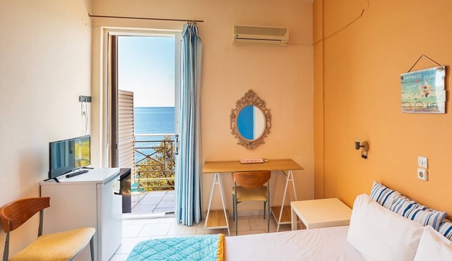 Kavos Bay Seafront Hotel in Aegina