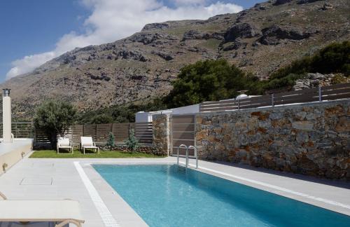 "Kedros Villa" a luxury touch by Rentado in Orné