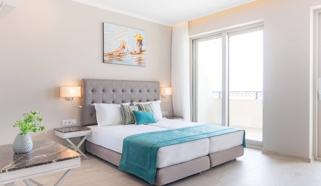 King Maron Beach Hotel & Spa in Maroneia-Sapes