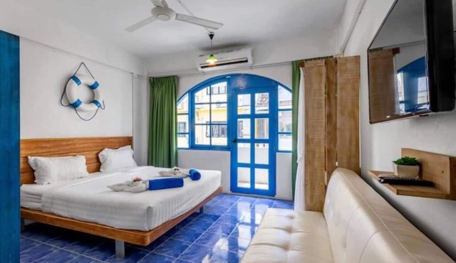 La Casa Residencies