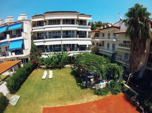 LAINAS apartments in Nea Skioni