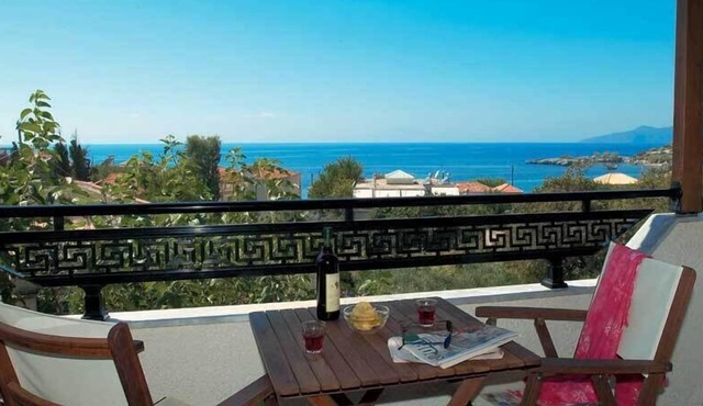 Lakonia Studio 1 walk to the long sweeping main sandy beach in Stoupa