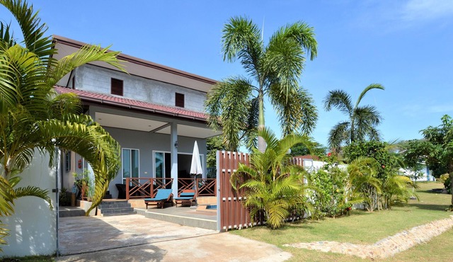 Lanta Sitara Villa 2, Two bedroom Villa with private pool