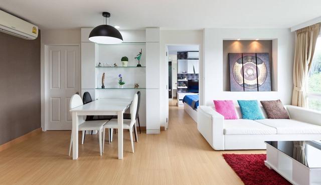 Large N 2-Bedroom Apartment, Mountain View, Fitness Pool
